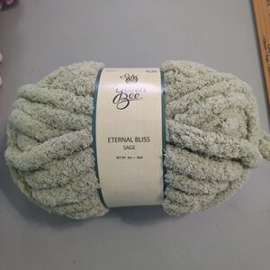 YARN BEE ETERNAL BLISS ~Sage ~ SUPER BULKY BLANKET ~ 8oz/28yds